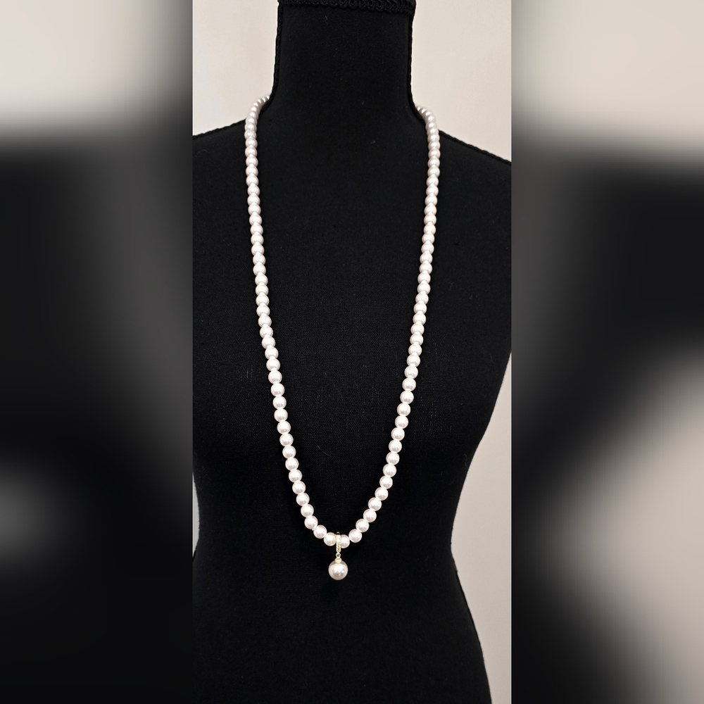 Faux Pearl Necklace Gold Tone Pendant Classic Elegant Statement Jewelry